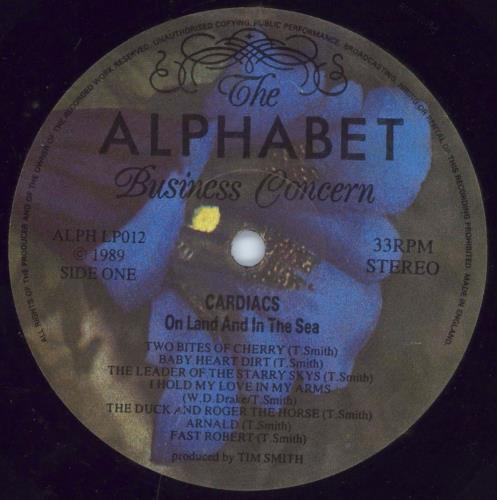 Cardiacs - On Land And In The Sea レコード LmpwZw.jpeg